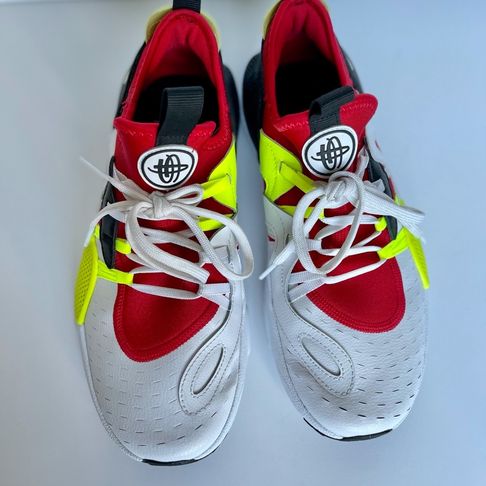 Nike boys Hirachis - size 6